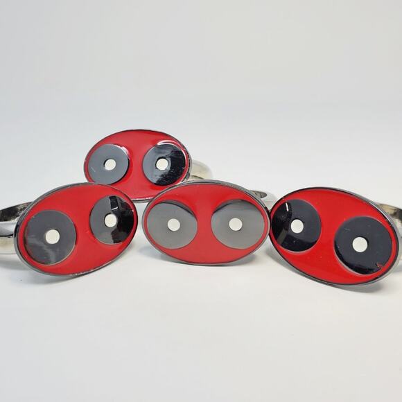 Deadpool Club Merc Napkin Holder Set of 4 Red/Silver - Picture 5 of 7